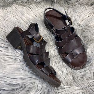 Brown sandal chunky strappy